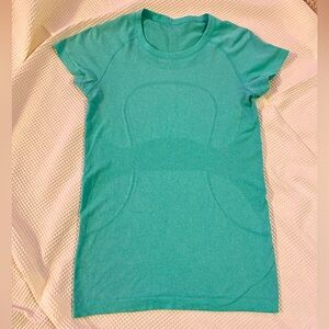 LULULEMON SWIFTLY SIZE 8